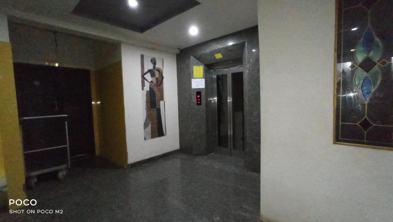 Hotel Jaidharshini Palace Kumbakonam Buitenkant foto