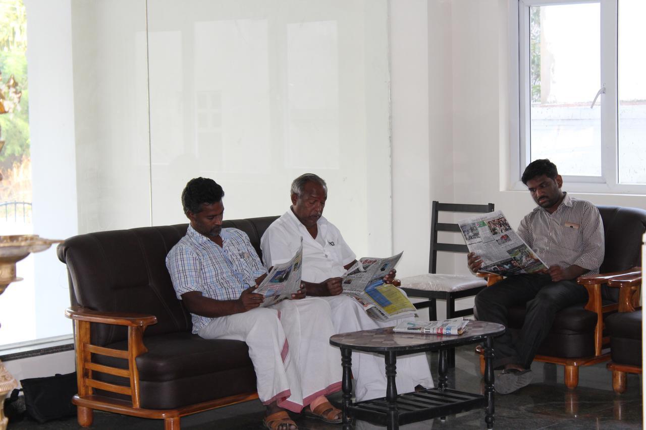 Hotel Jaidharshini Palace Kumbakonam Buitenkant foto